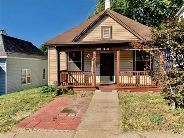 1810 Prospect AVE, St Joseph, MO 64505