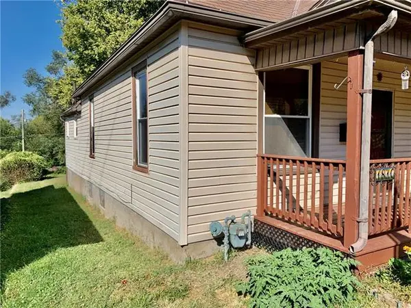 1810 Prospect AVE, St Joseph, MO 64505