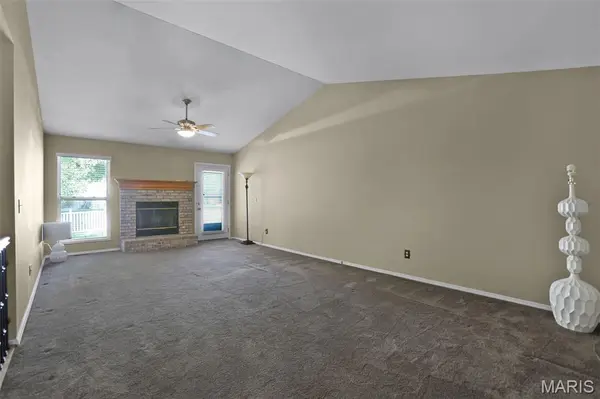 32 Green Park LN #32A, O'fallon, MO 63366