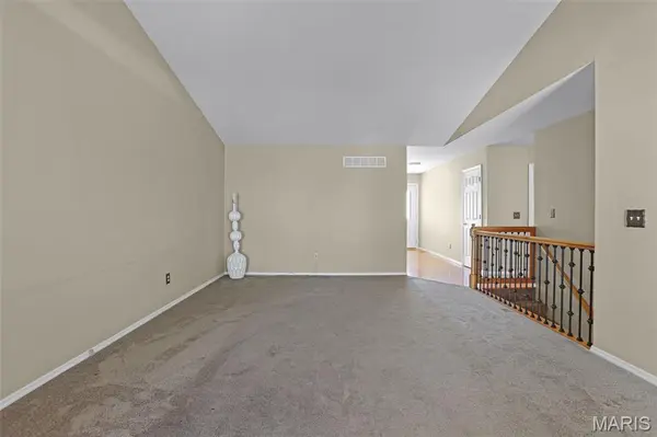 32 Green Park LN #32A, O'fallon, MO 63366