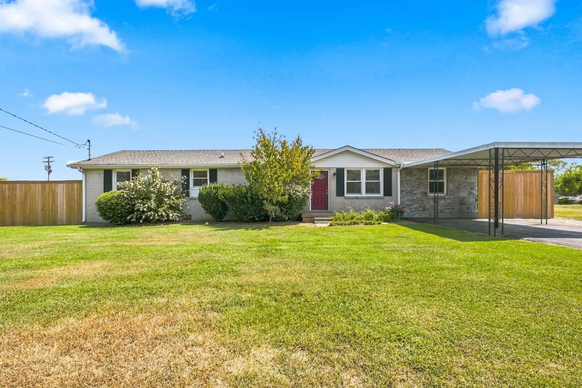 107 Trinity Dr, Lebanon, TN 37087