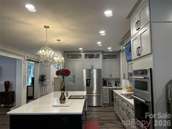 900 Houston Heights RD, Charlotte, NC 28262