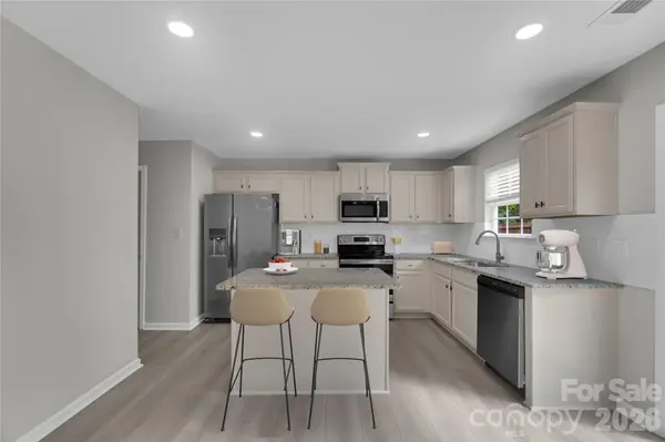 3636 Alexander Forest DR, Charlotte, NC 28269
