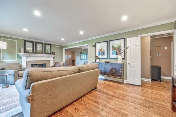 5401 W 65 PL, Prairie Village, KS 66202