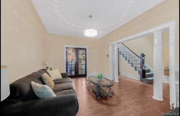16 Adler PL, Brooklyn, NY 11208