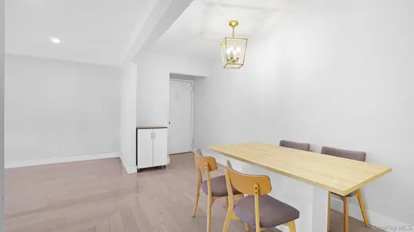 66-15 Wetherole St #E4, Rego Park, NY 11374