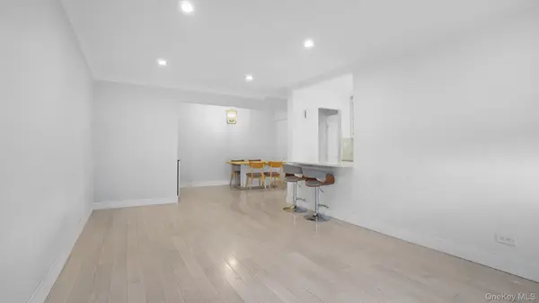 66-15 Wetherole St #E4, Rego Park, NY 11374