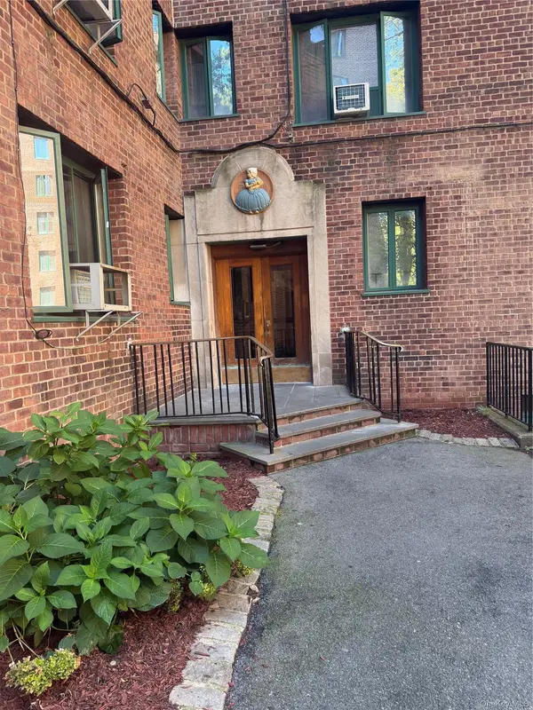 1641 Metropolitan AVE #3H, Bronx, NY 10462