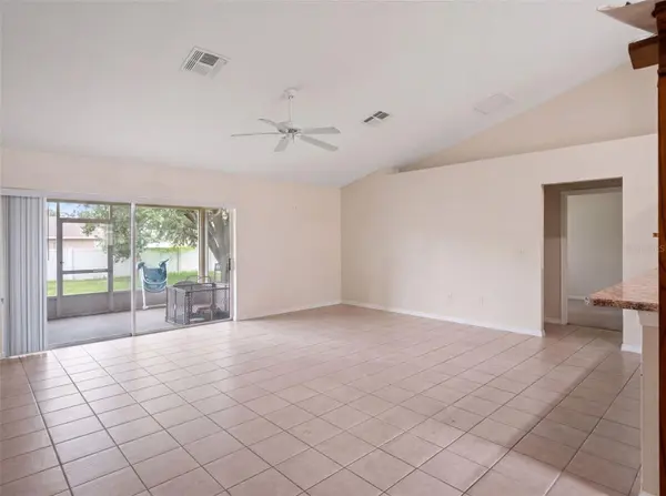 8014 CARDINAL WINDS LN, Mascotte, FL 34753
