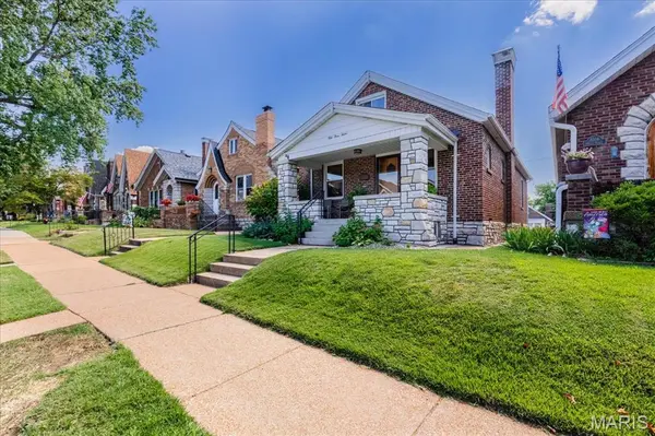 5312 Walsh ST, St Louis, MO 63109