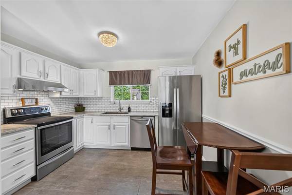 74 Sugar Glen CT #6, St Peters, MO 63376