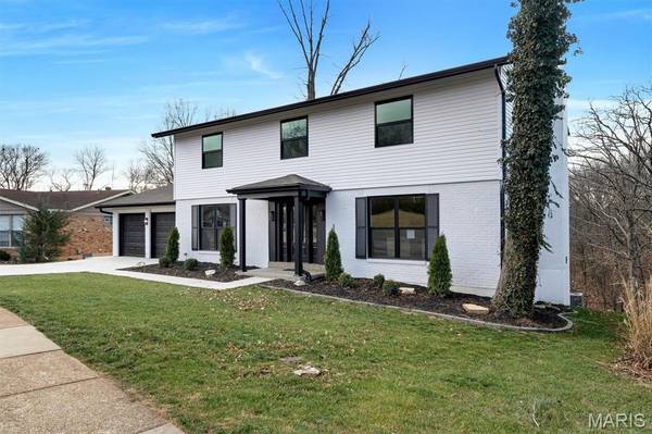 4662 Britcastle DR, St Louis, MO 63128