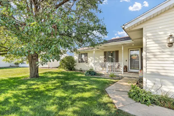 3311 Old Warson RD, Champaign, IL 61822