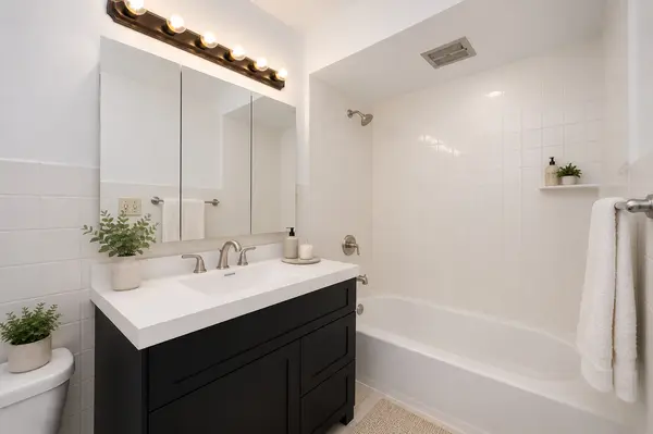 7234 W North AVE #610, Elmwood Park, IL 60707