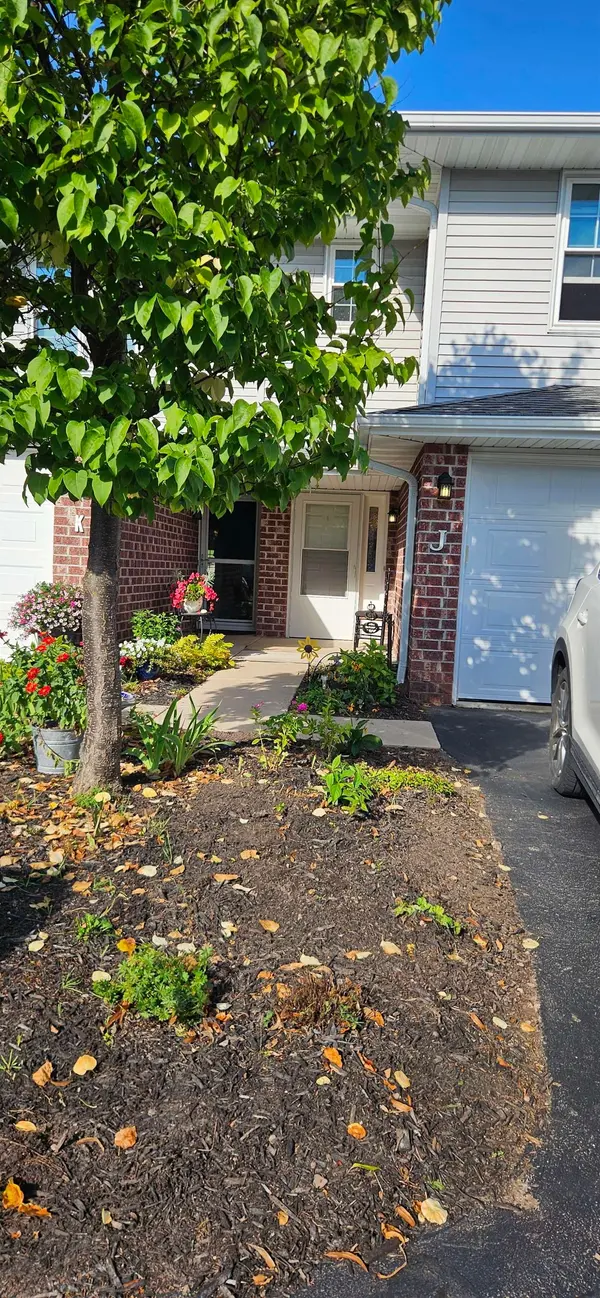 2579 TELLURIDE TRL #J, Green Bay, WI 54313-3909