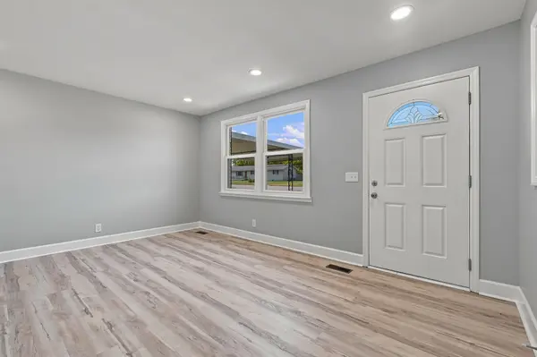 107 Trinity Dr, Lebanon, TN 37087