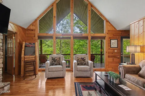 1617 Raccoon Den Way, Sevierville, TN 37862