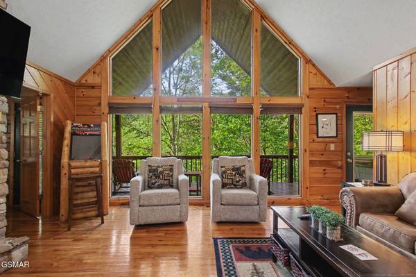 1617 Raccoon Den Way, Sevierville, TN 37862