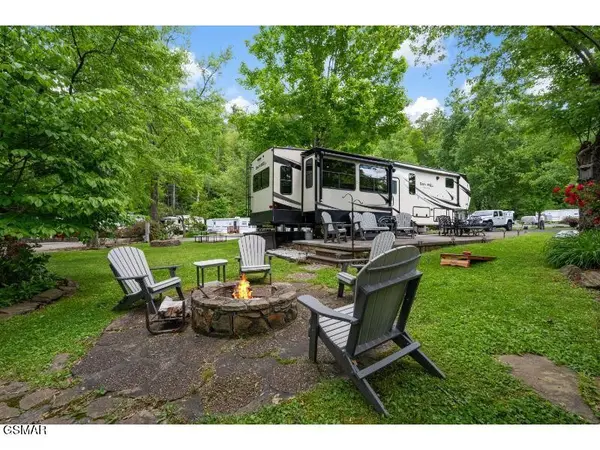 4229 E Parkway, Gatlinburg, TN 37738