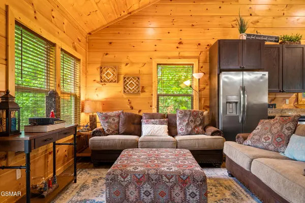 1533 Bear Valley Road, Sevierville, TN 37876