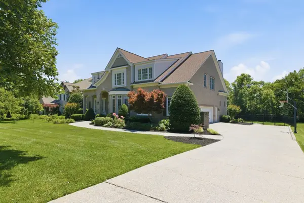 1728 Surrey Dr, Brentwood, TN 37027