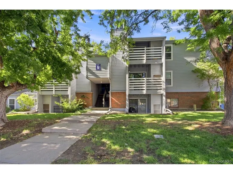 7395 E Eastman #204N, Denver, CO 80231