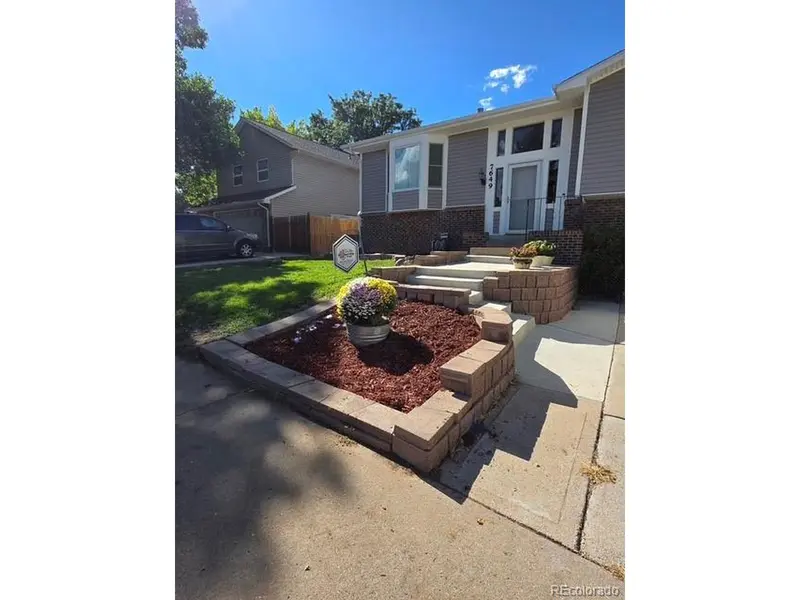 7649 W Frost, Littleton, CO 80128