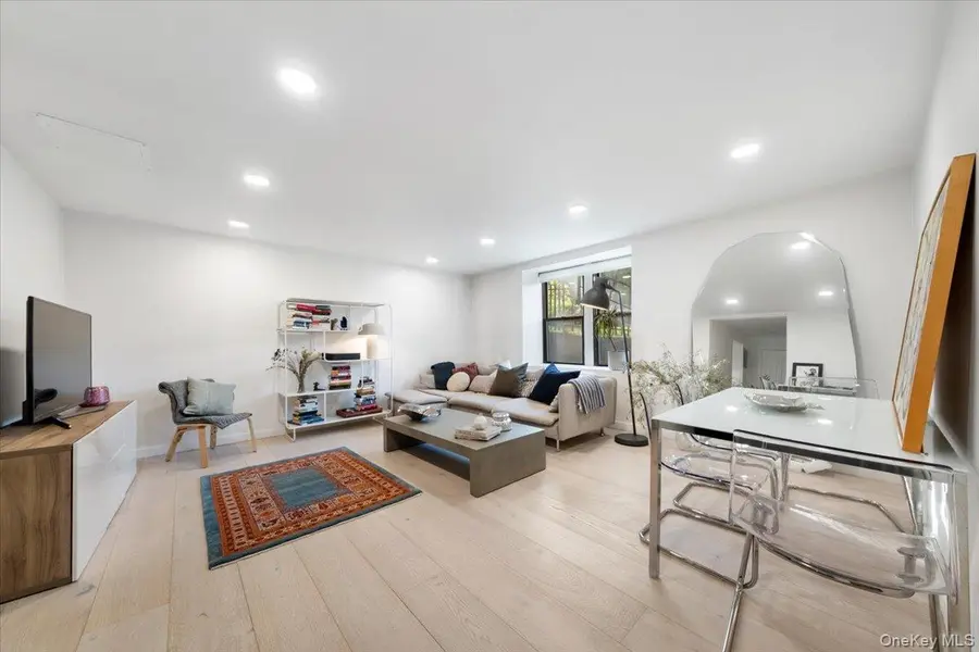30 Windsor TER #AA1, White Plains, NY 10601