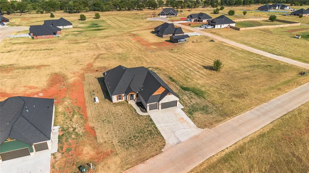 1163 Wolf Creek DR, Blanchard, OK 73010