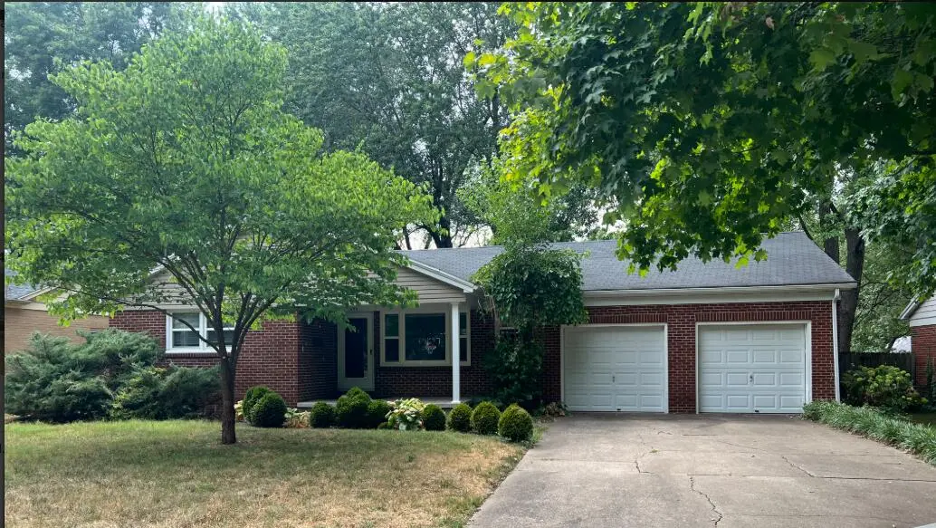 1455 S Barnes AVE, Springfield, MO 65804