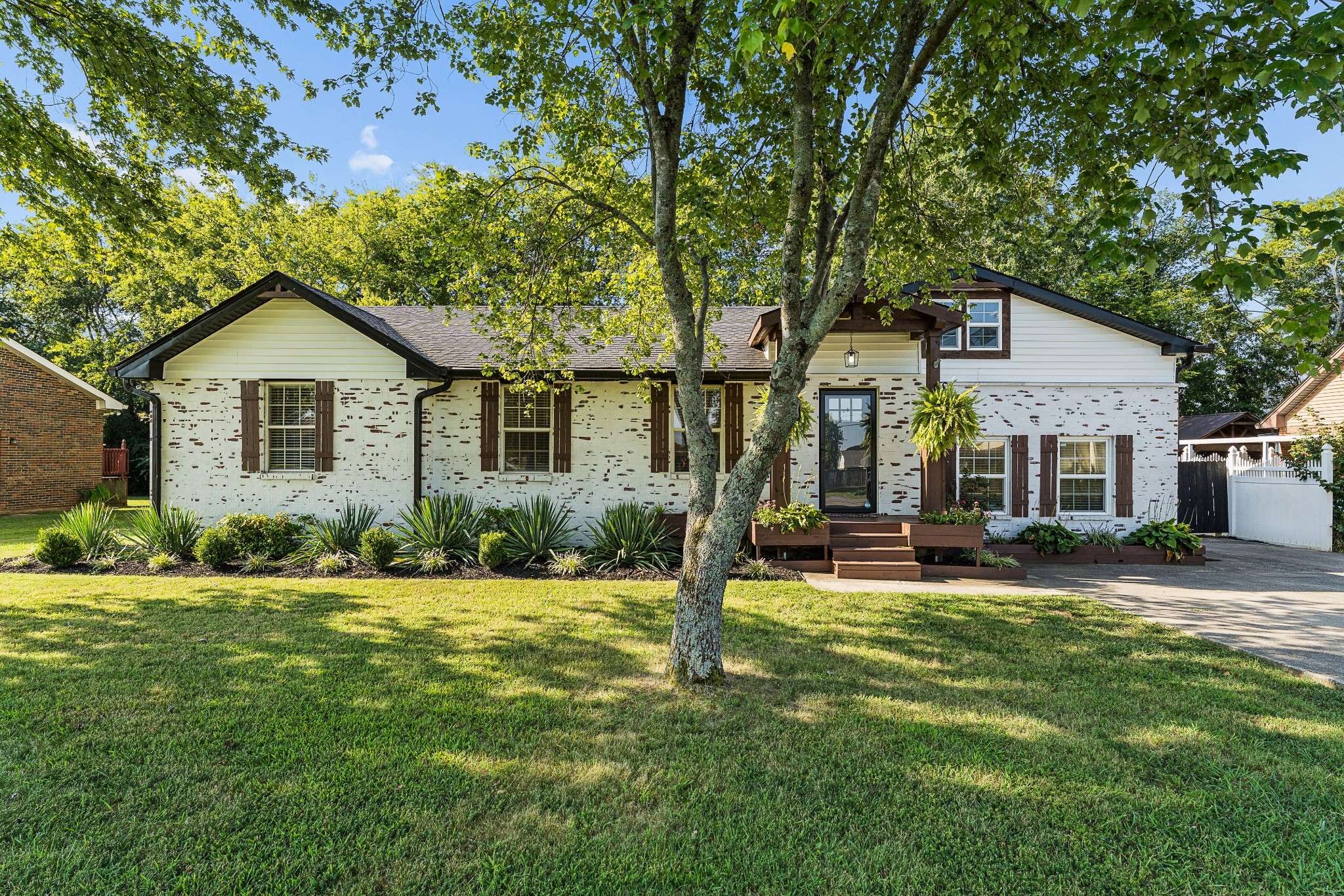 440 Lealand Ln, Lebanon, TN 37087