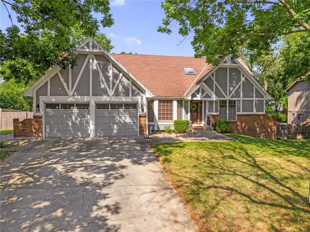 8408 W 115th ST, Overland Park, KS 66210