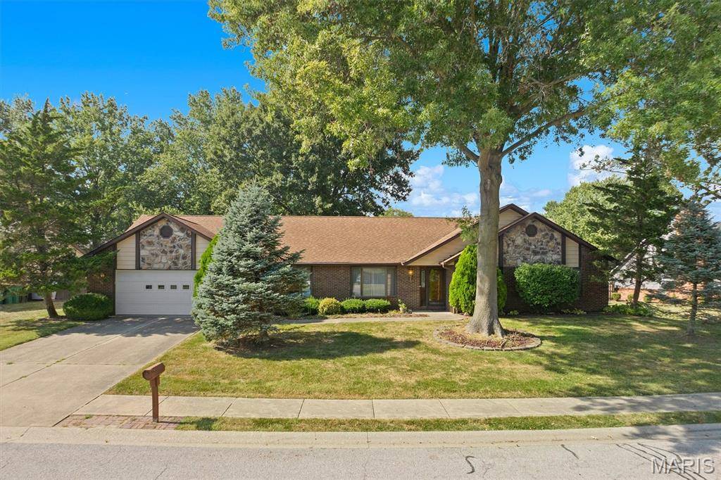 1027 Shadow Ridge XING, O'fallon, IL 62269