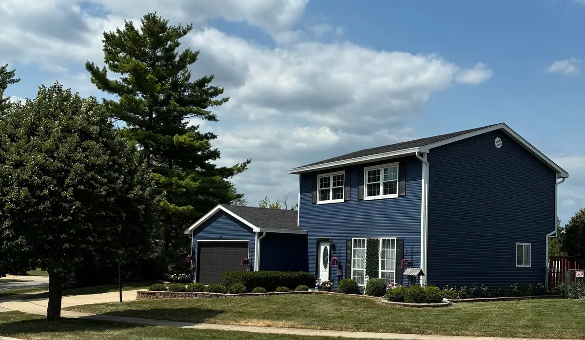 130 Lasalle RD, Streamwood, IL 60107