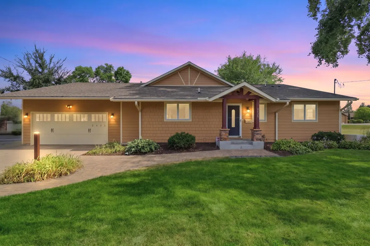 3635 Chelmsford RD NE, Saint Anthony, MN 55418