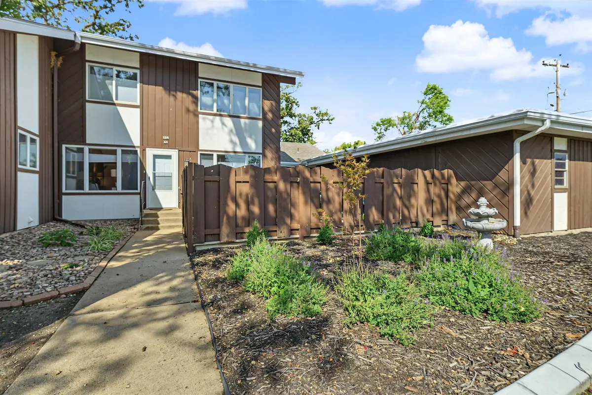 124 S Oakdale Ave A2, Salina, KS 67401