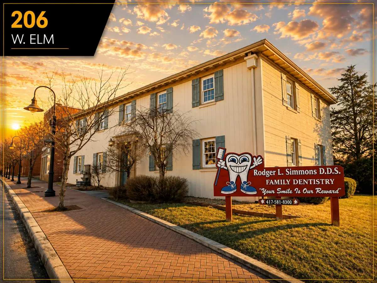 206 W Elm ST, Ozark, MO 65721