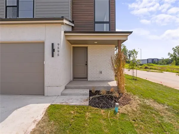 9595 Jupiter ST, Lenexa, KS 66219