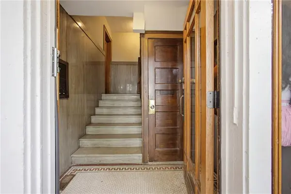 4316 Oak    #3S ST, Kansas City, MO 64111