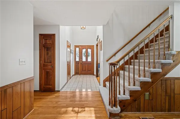 8408 W 115th ST, Overland Park, KS 66210