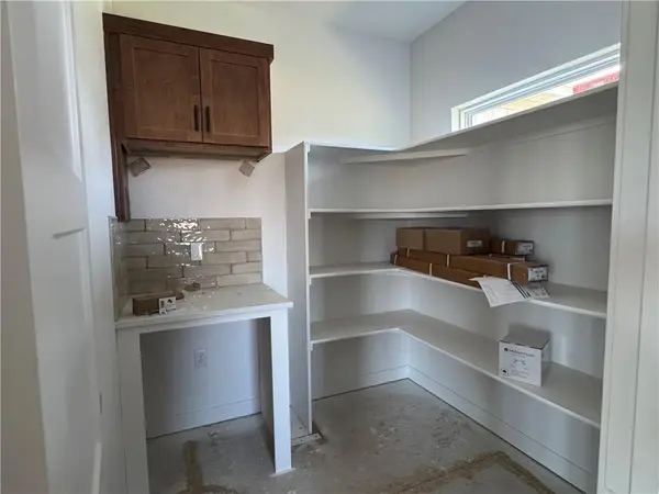834 Reed DR, Raymore, MO 64083