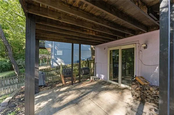 6804 Orchard ST, Pleasant Valley, MO 64068