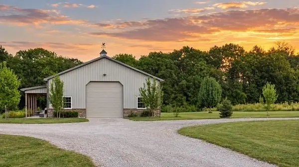 17625 Rock Island DR, Pleasant Hill, MO 64080