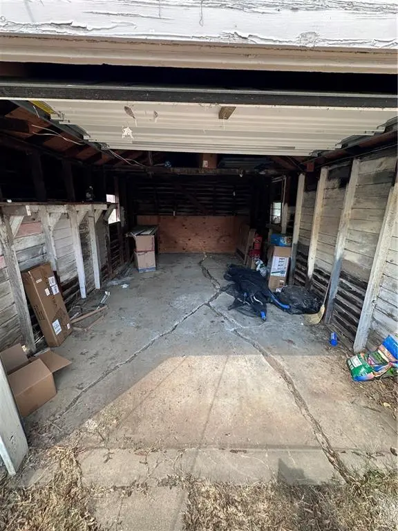 1306 W 2nd ST, Coffeyville, KS 67337
