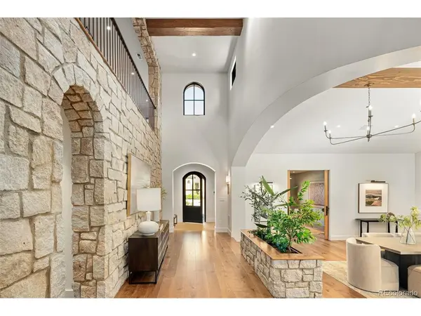 2821 E Cedar #18, Denver, CO 80209