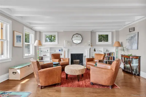 15 Jackson ST, Port Washington, NY 11050