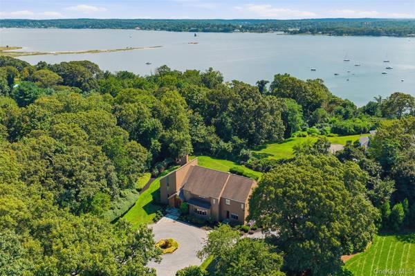 6 Target Rock DR, Lloyd Harbor, NY 11743