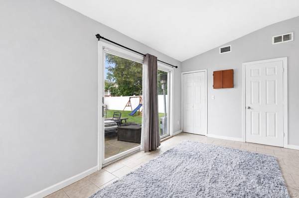 292 Roosevelt AVE, Freeport, NY 11520