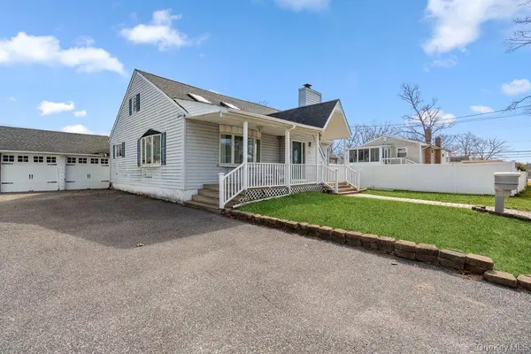 125 W 3rd ST, Ronkonkoma, NY 11779