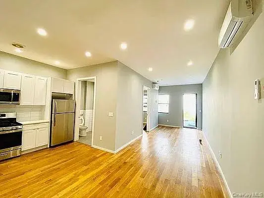 12615 Jamaica AVE, Richmond Hill, NY 11418